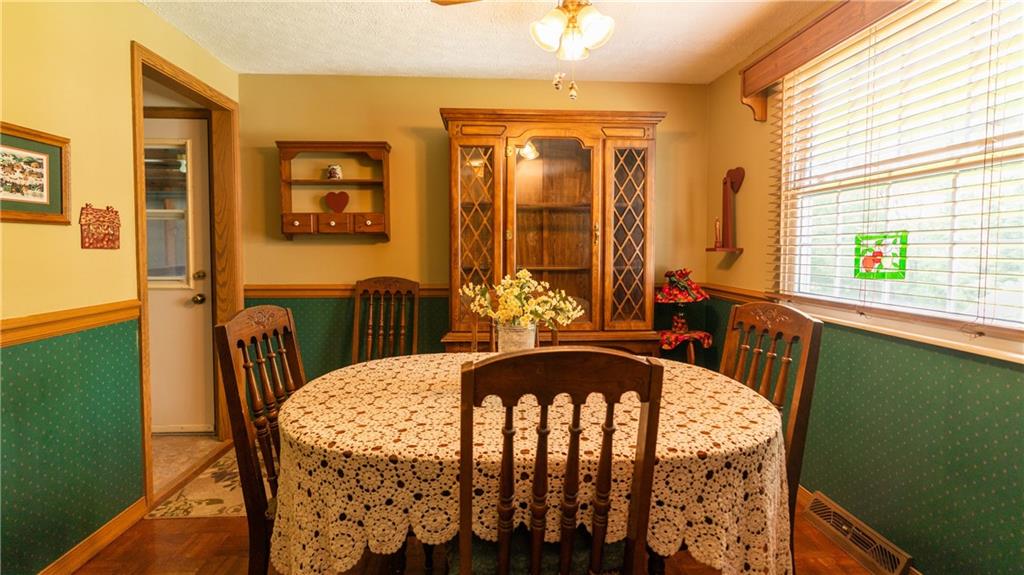 3299 Valley View Road Sharpsville, PA 16150 - Photo 10 of 25 Gallery Image 10