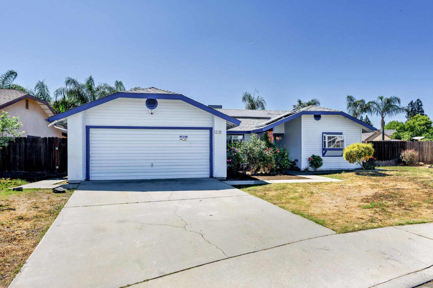 2129 Magnolia Court Sanger, CA 93657 - Photo 1 of 28