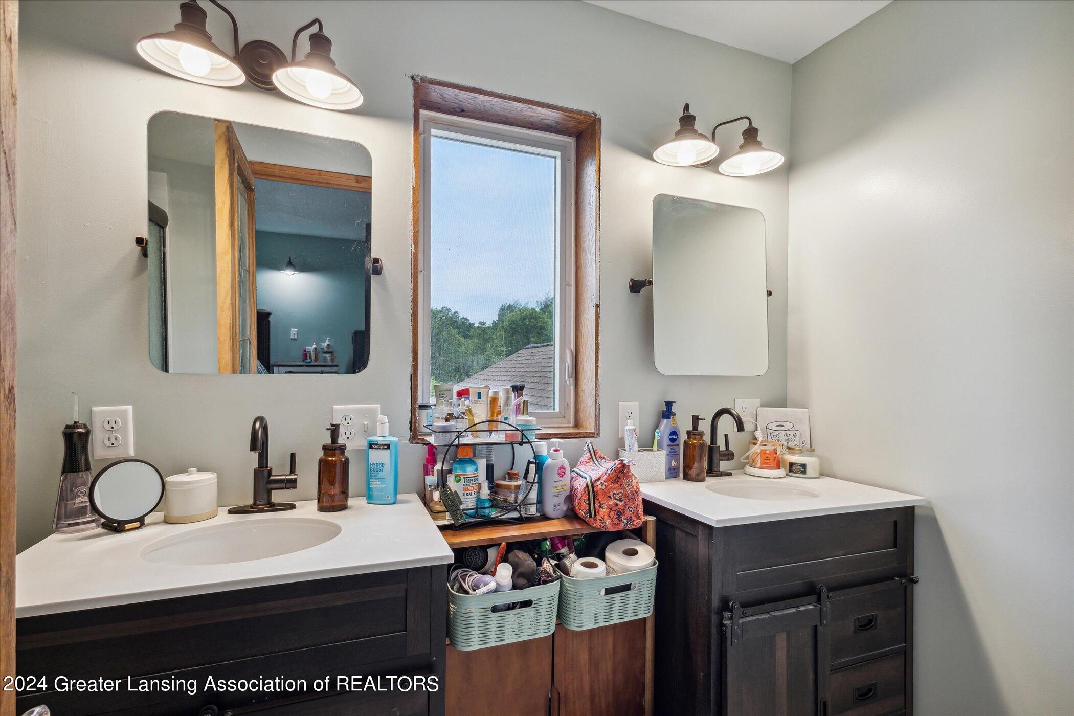 14656 South Lowell Road Lansing, MI 48906 - Photo 19 of 25 27-14656-S-Lowell-Rd-Lansing-MI-48906-Wi