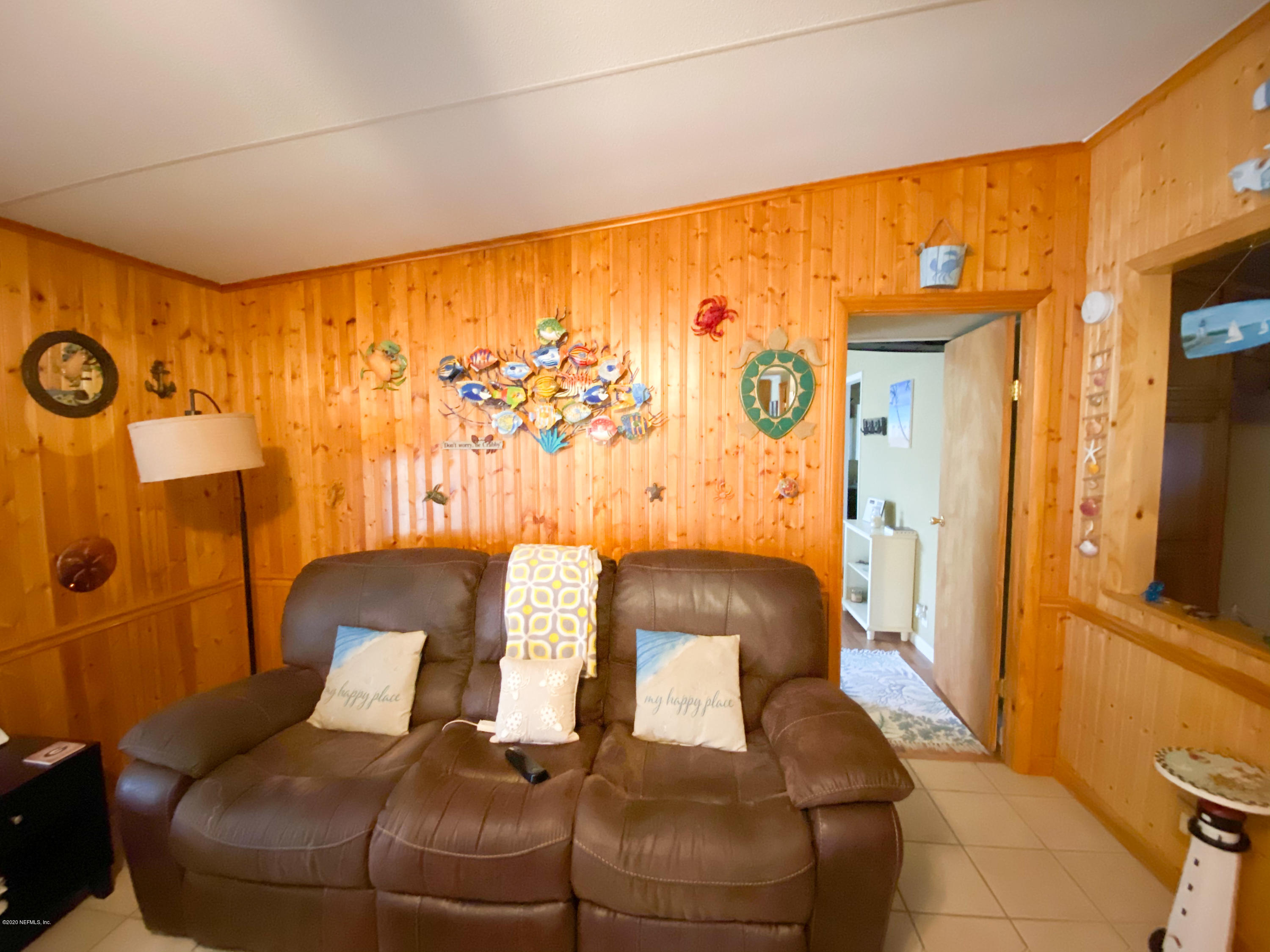 86116 Pages Dairy Road Yulee, FL 32097 - Photo 11 of 46 a living room with furniture