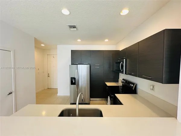 $2,500 | 3442 Northwest 13th Street, Unit 3442, Lauderhill, FL 33311