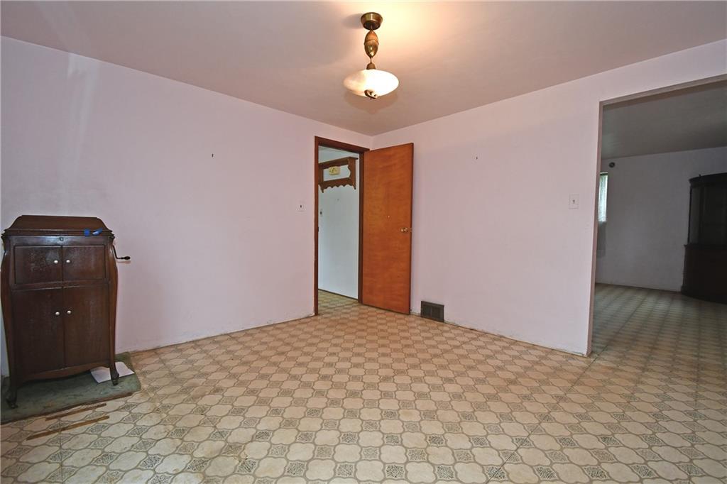 1414 Washington Road Pittsburgh, PA 15228 - Photo 5 of 33 Gallery Image 5