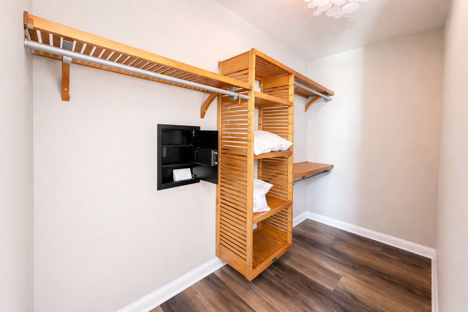 701 South Wells Street, Unit 1506 Chicago, IL 60607 - Photo 14 of 21 a view of outdoor space and deck