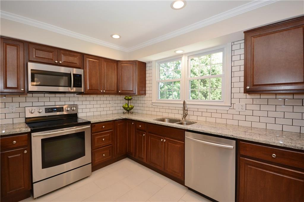 931 Harvard Road Monroeville, PA 15146 - Photo 7 of 25 Gallery Image 7
