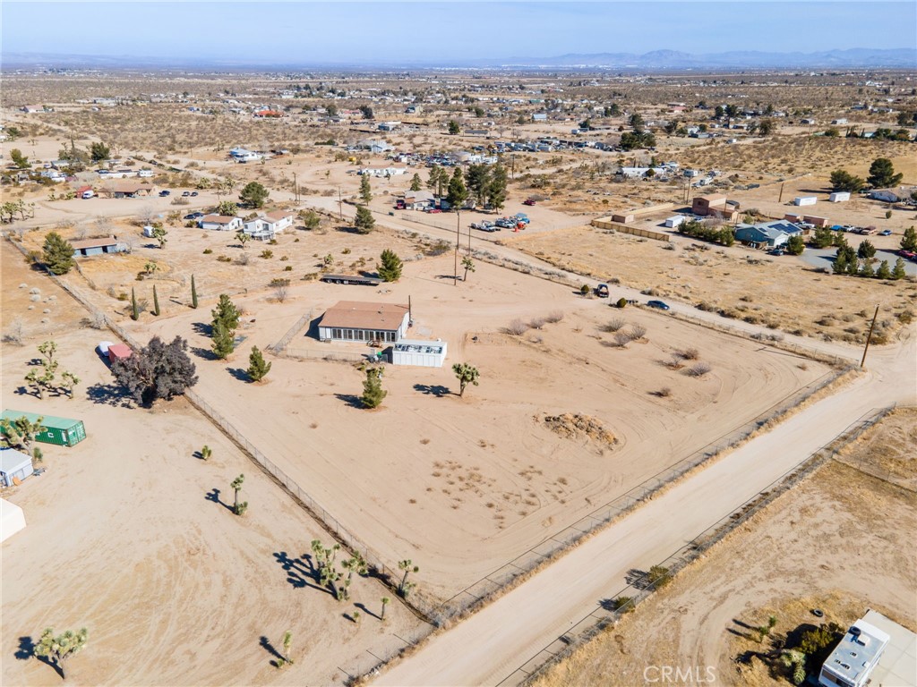 11524 Paramount Road Phelan, CA 92371 - Photo 30 of 34