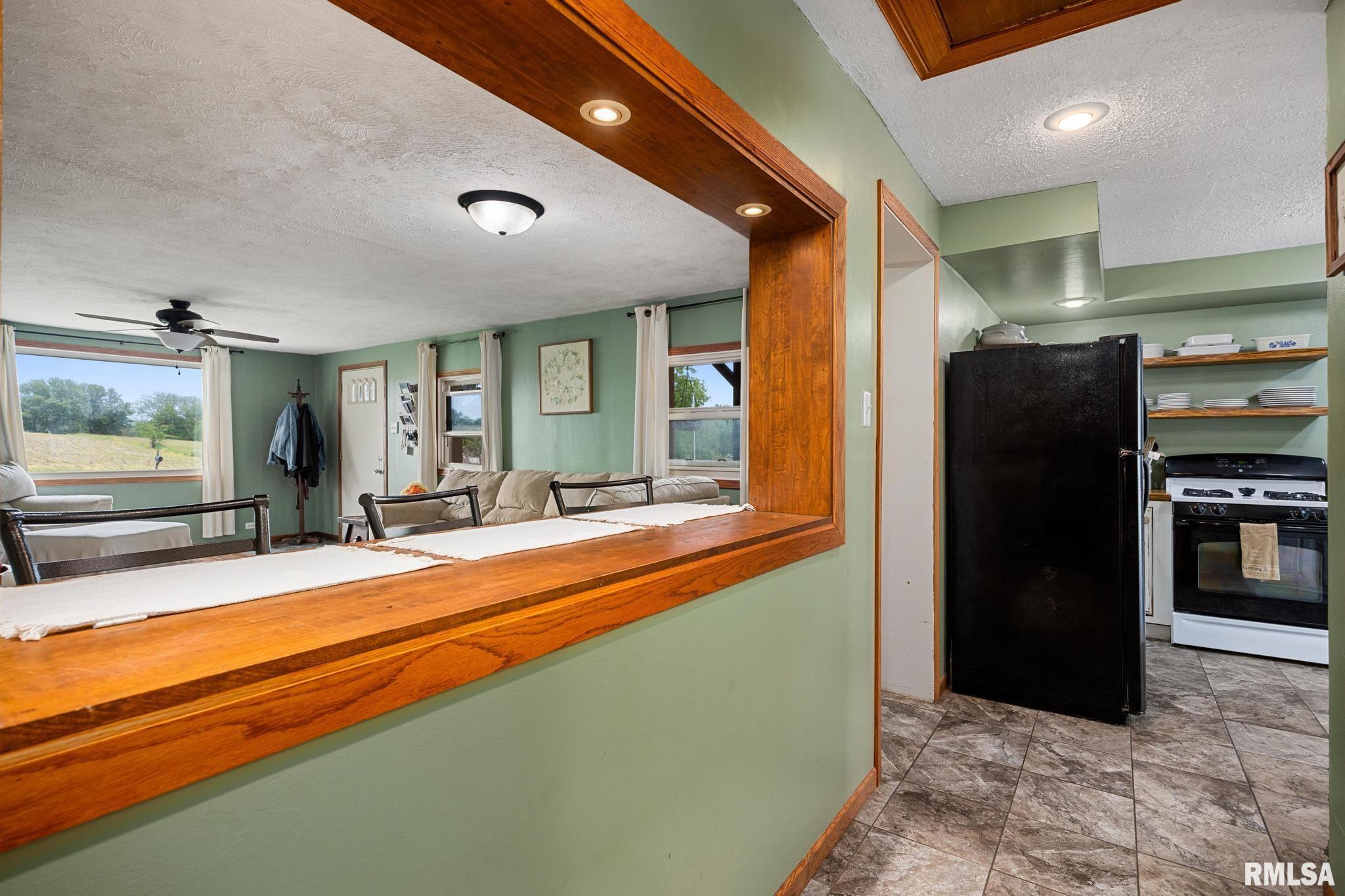 2133 North Ellory Road Peoria, IL 61604 - Photo 11 of 34