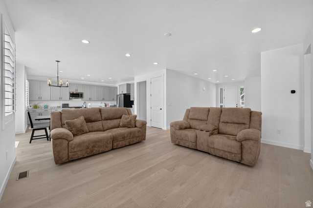 931 South Tanner Road Santaquin, UT 84655 - Photo 5 of 43