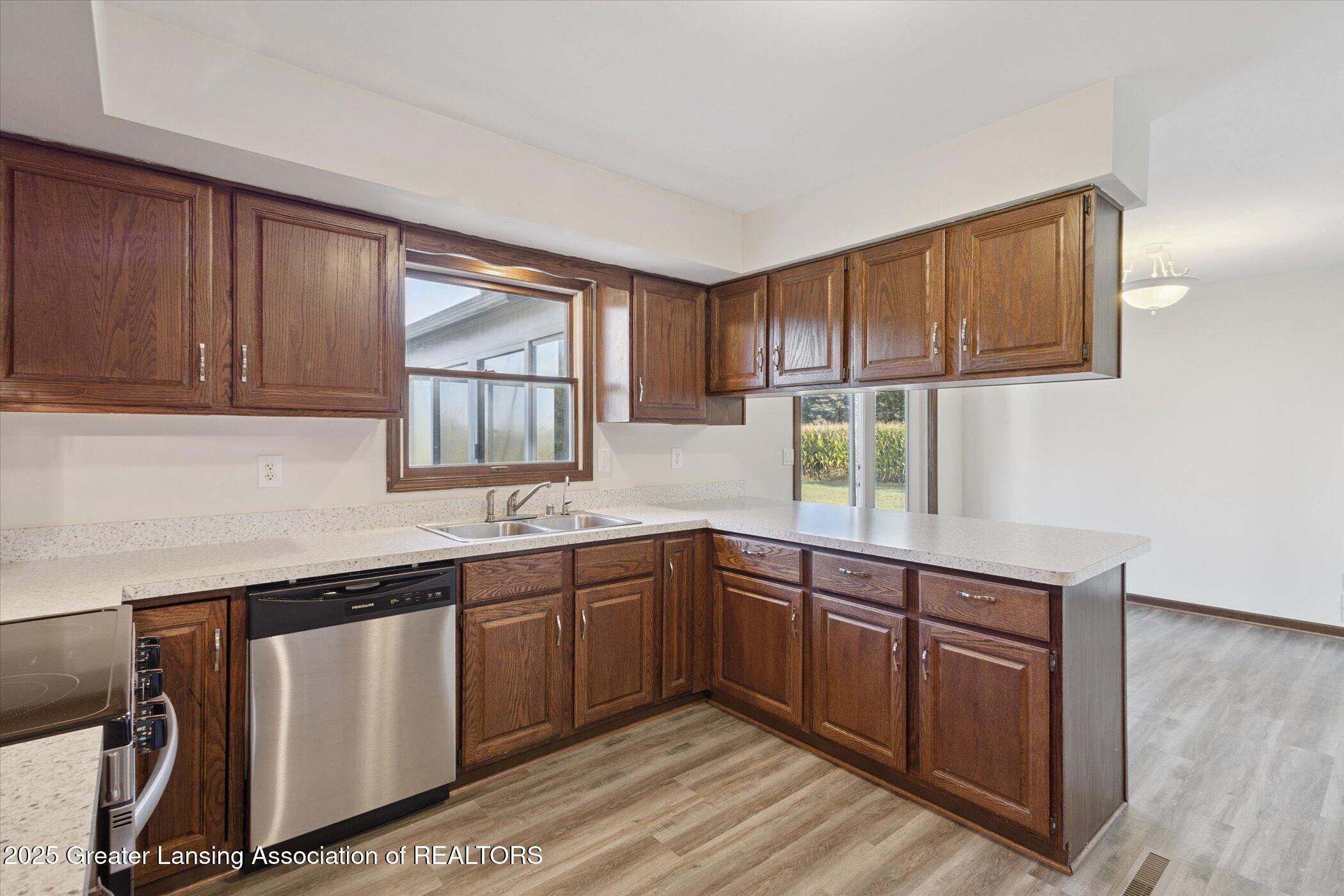 22-854-S-Ainger-Rd-Charlotte-MI-48813-Wi