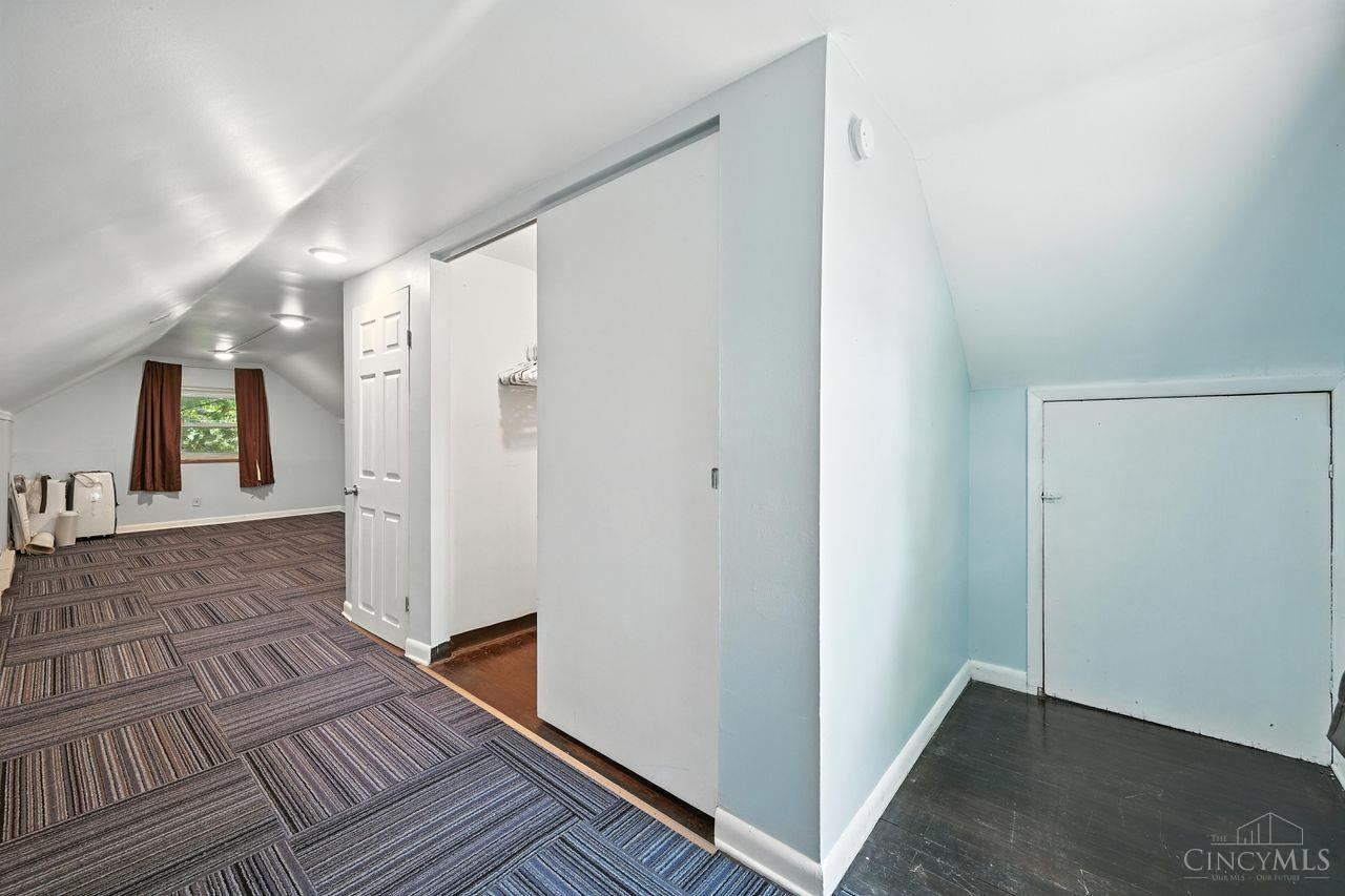 1394 Adams Road Cincinnati, OH 45231 - Photo 20 of 35 Gallery Image 20