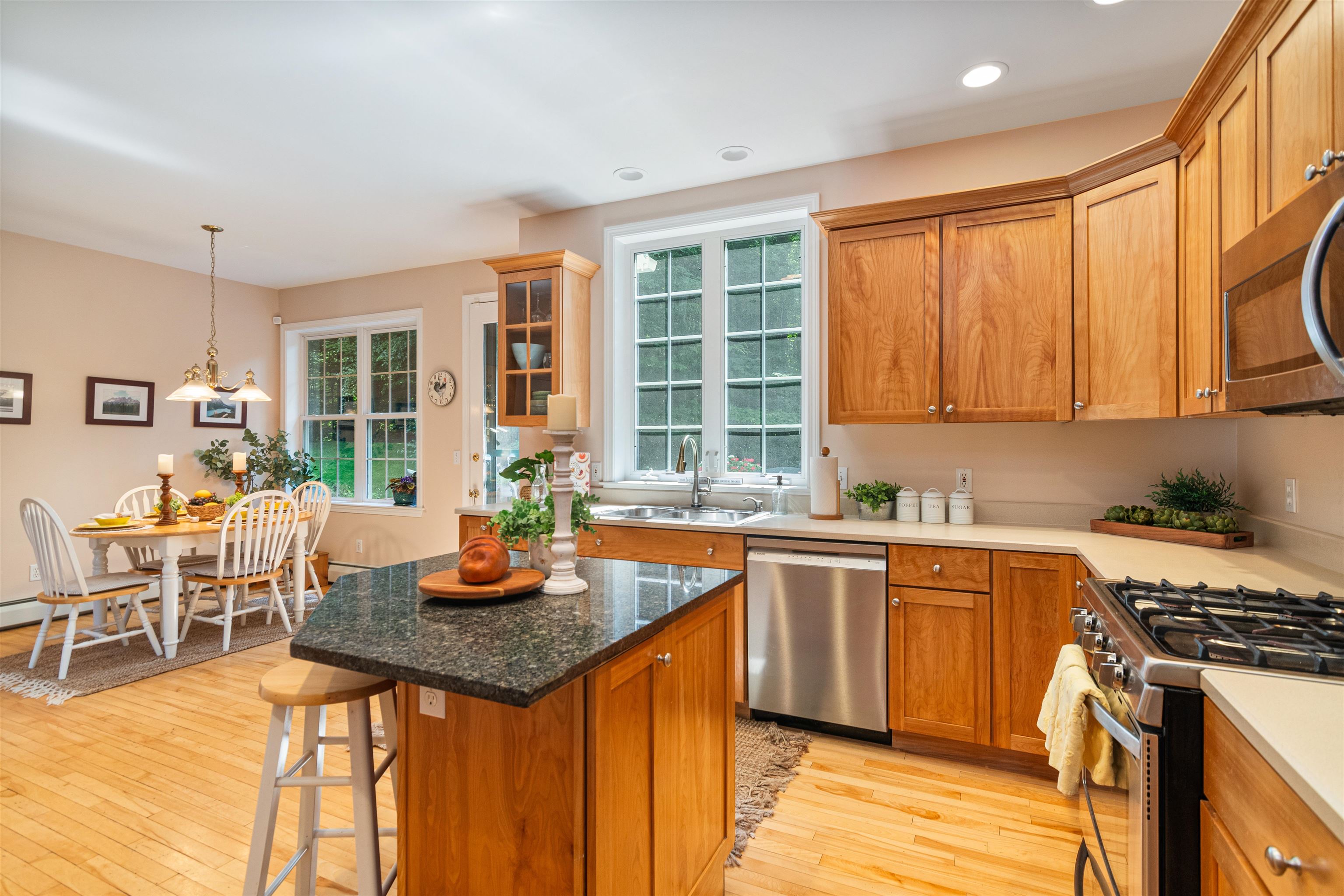 43 Windridge Road Essex, VT 05452 - Photo 3 of 40 Gallery Image 3