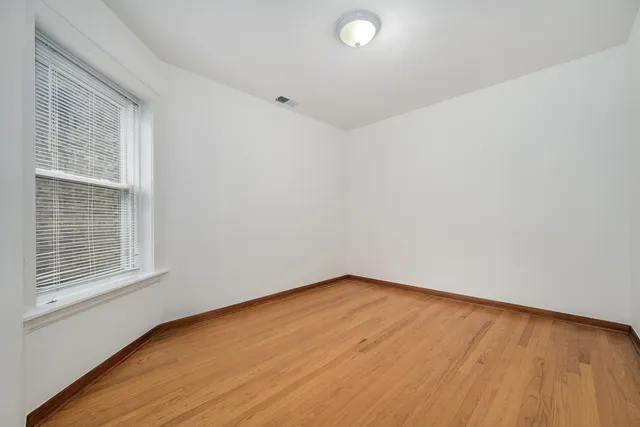 $289,000 | 5621 North Christiana Avenue, Unit 2, Chicago, IL 60659