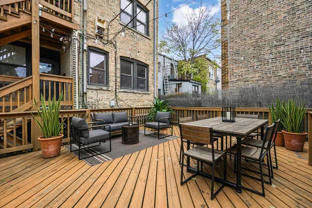 $289,000 | 5621 North Christiana Avenue, Unit 2, Chicago, IL 60659