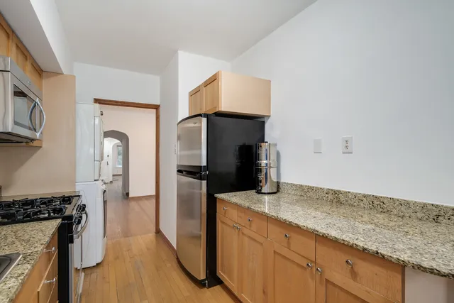 $289,000 | 5621 North Christiana Avenue, Unit 2, Chicago, IL 60659