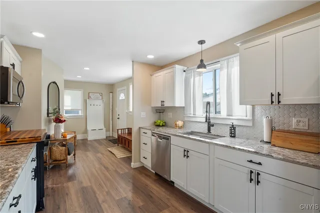 $239,900 | 2895 Highway 48, Minetto, NY 13126