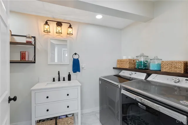 $239,900 | 2895 Highway 48, Minetto, NY 13126