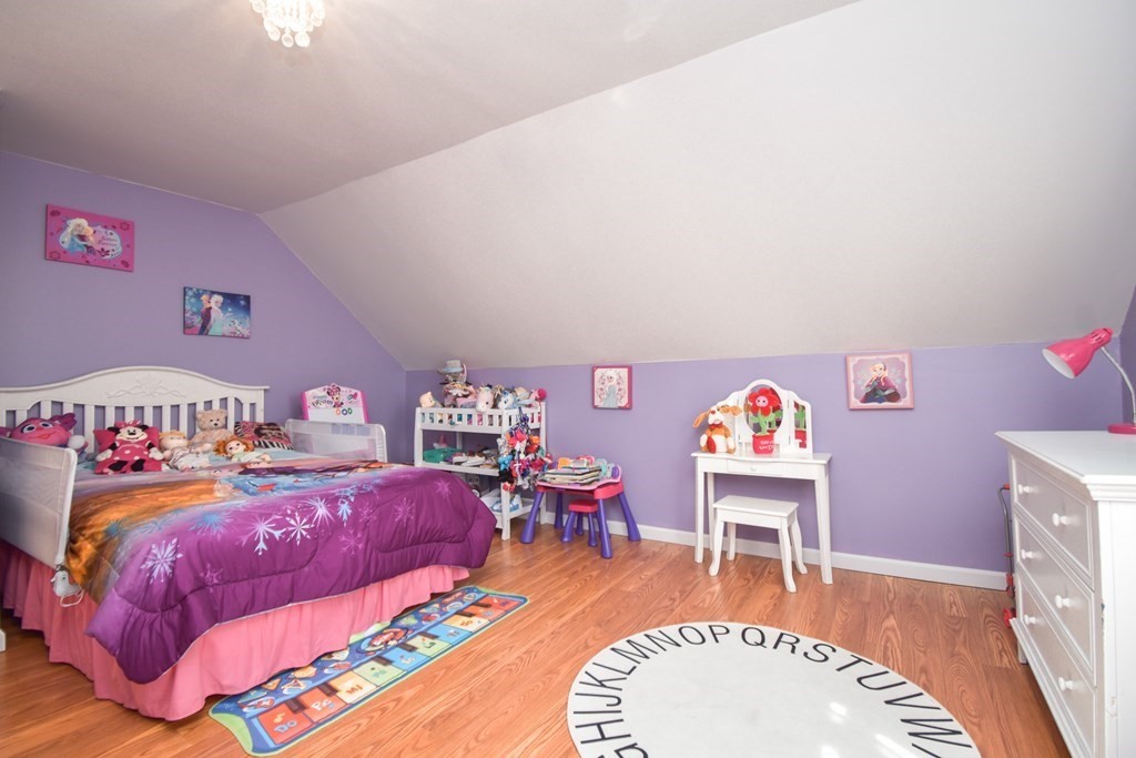 33 Gertrude Street Springfield, MA 01118 - Photo 20 of 41 Gallery Image 20