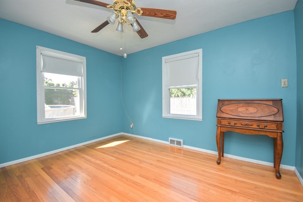 33 Gertrude Street Springfield, MA 01118 - Photo 22 of 41 Gallery Image 22