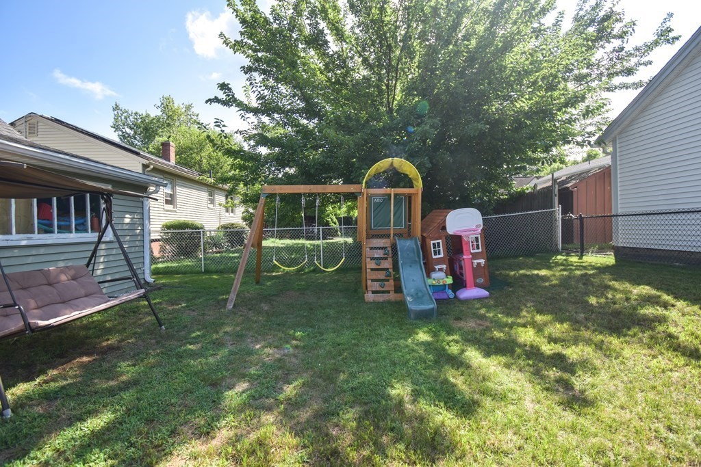 33 Gertrude Street Springfield, MA 01118 - Photo 32 of 41 Gallery Image 32