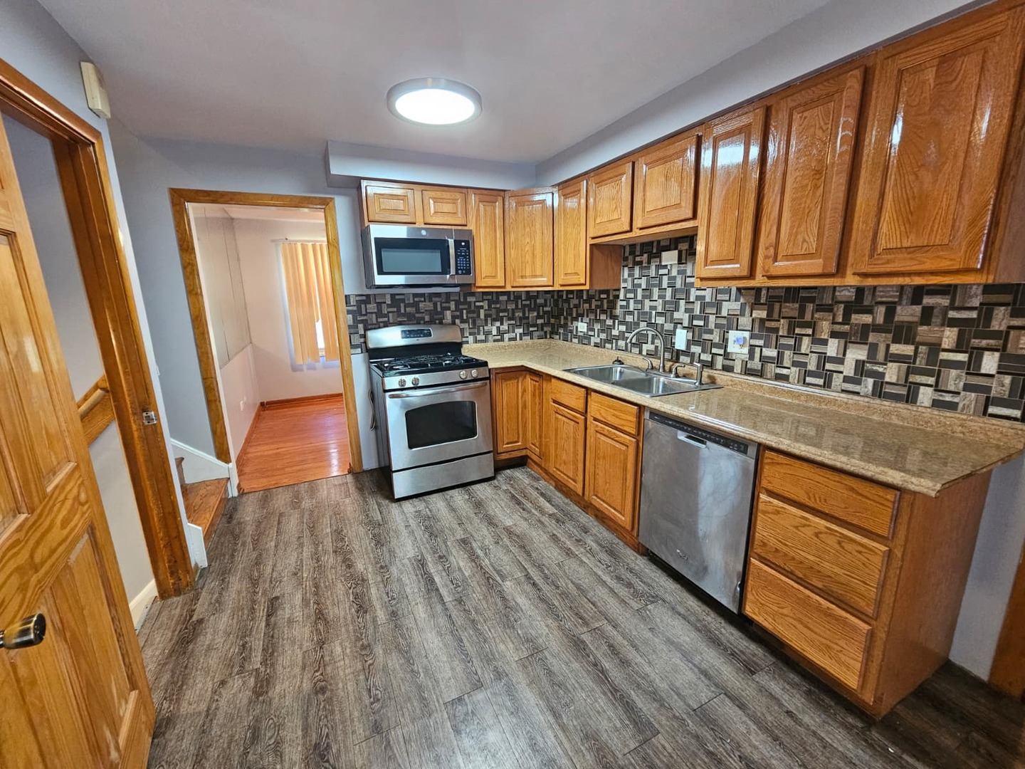 18019 Ravisloe Terrace Country Club Hills, IL 60478 - Photo 6 of 24