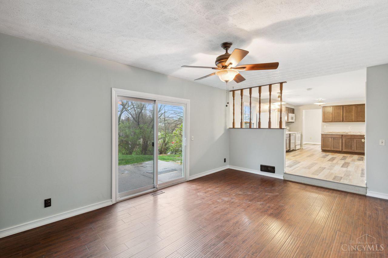 802 Yorkhaven Road Springdale, OH 45240 - Photo 6 of 37