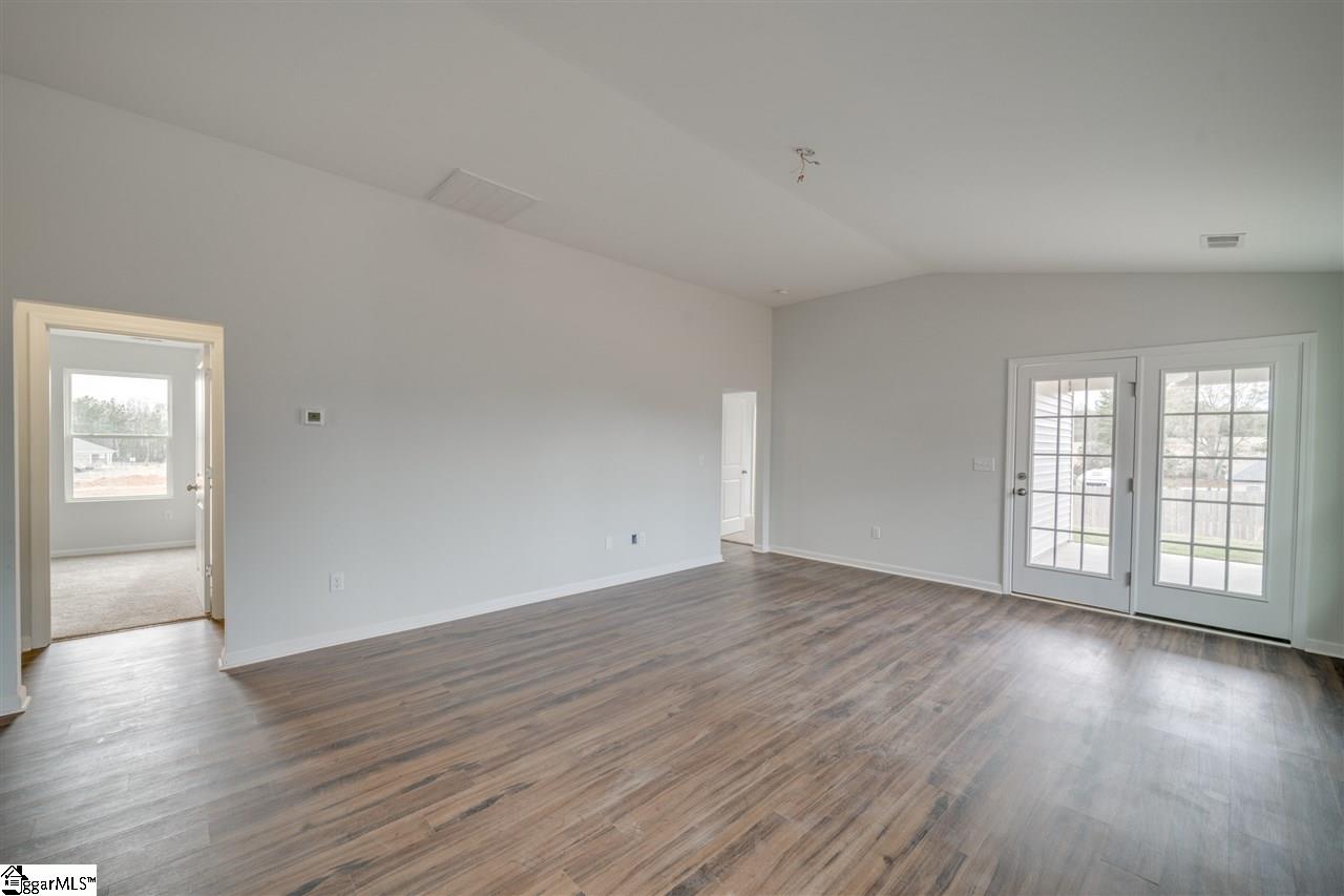 626 Ridgeville Crossing Drive Inman, SC 29349 - Photo 8 of 13