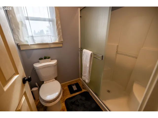 $402,500 | 1009 Hoodview Place, Goldendale, WA 98620