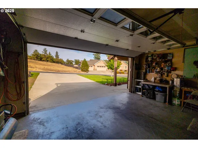 $402,500 | 1009 Hoodview Place, Goldendale, WA 98620