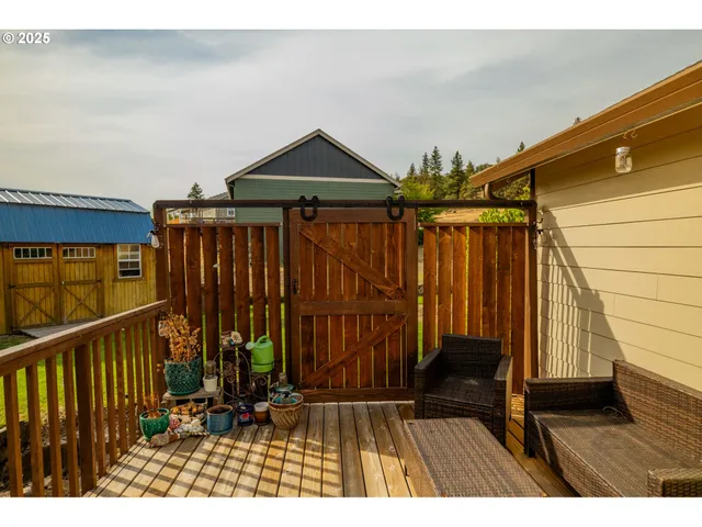 $402,500 | 1009 Hoodview Place, Goldendale, WA 98620