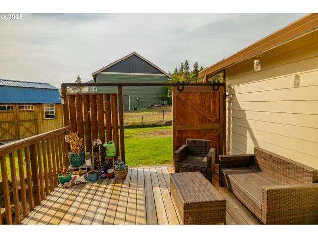 $402,500 | 1009 Hoodview Place, Goldendale, WA 98620