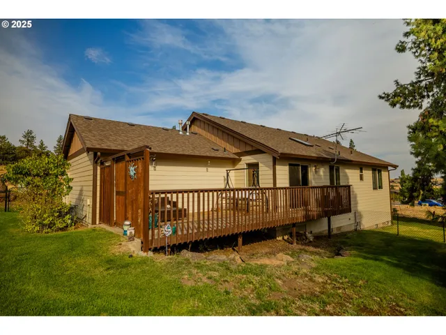 $402,500 | 1009 Hoodview Place, Goldendale, WA 98620