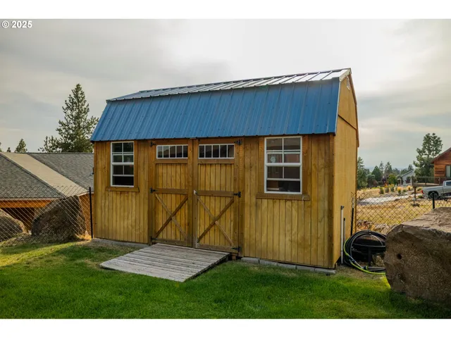 $402,500 | 1009 Hoodview Place, Goldendale, WA 98620