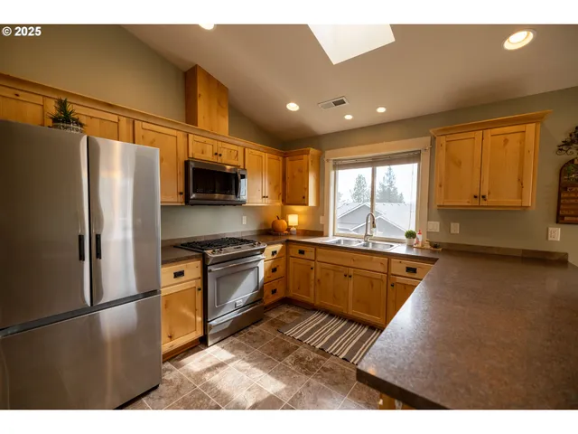$402,500 | 1009 Hoodview Place, Goldendale, WA 98620