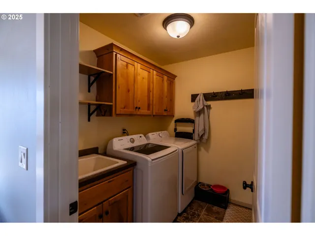 $402,500 | 1009 Hoodview Place, Goldendale, WA 98620