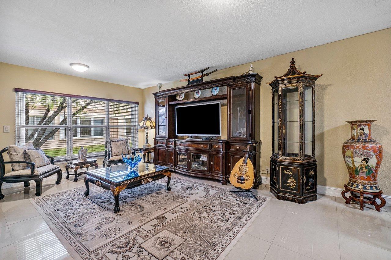 18940 Stewart Circle, Unit 6 Boca Raton, FL 33496 - Photo 8 of 15 007-18940StewartCircle-BocaRaton-FL-3349