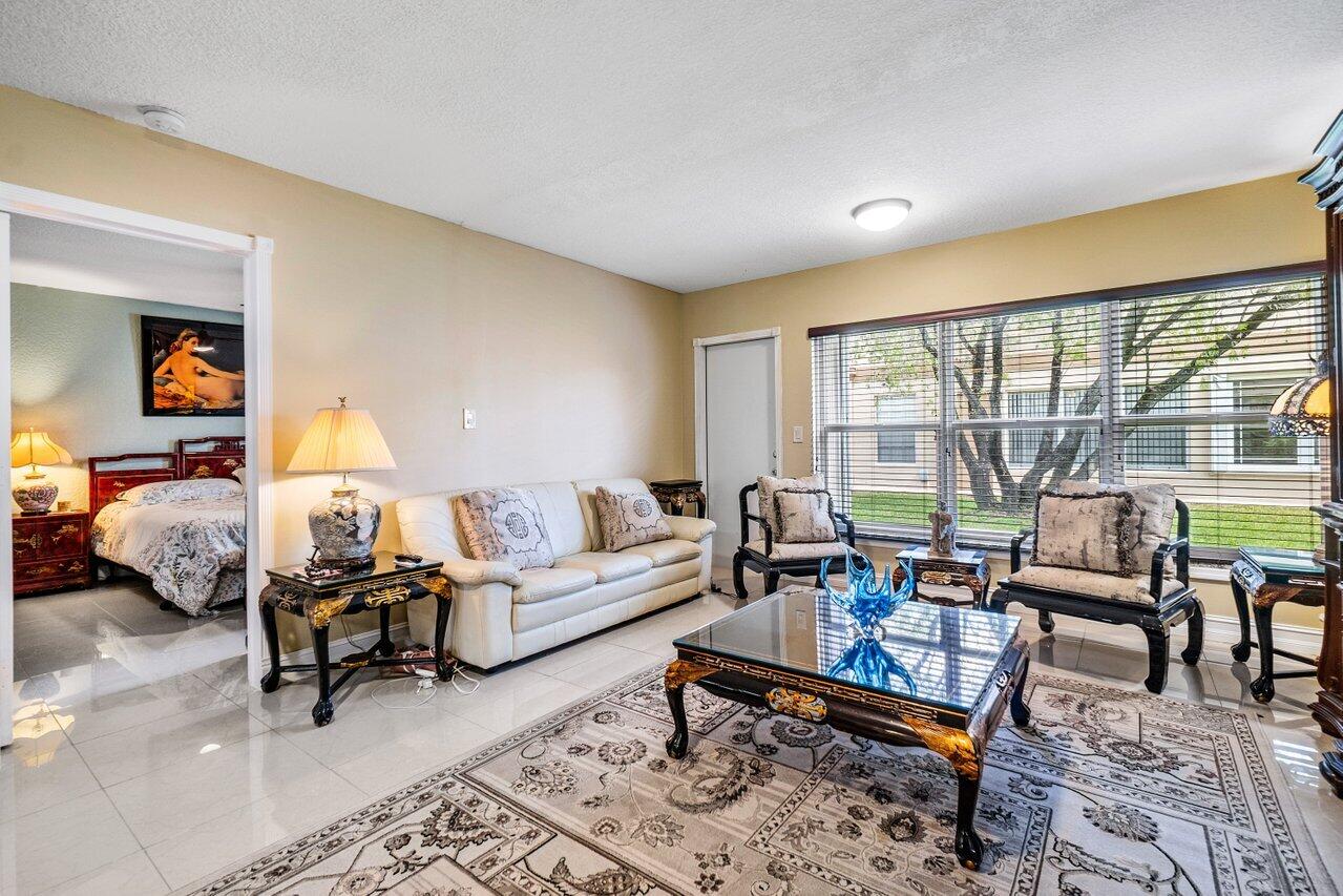18940 Stewart Circle, Unit 6 Boca Raton, FL 33496 - Photo 9 of 15 006-18940StewartCircle-BocaRaton-FL-3349