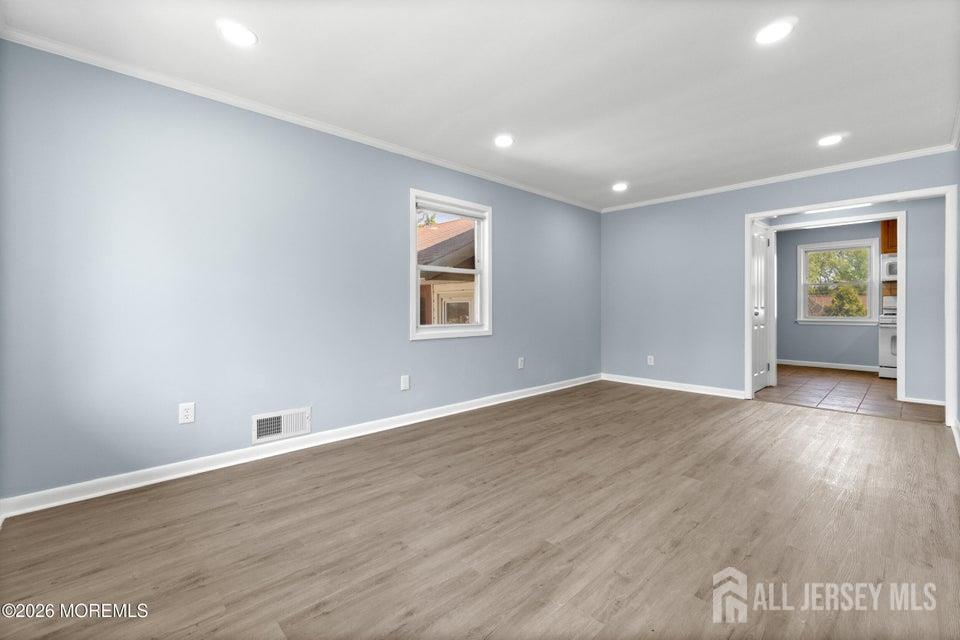 31 Stevens Road Edison, NJ 08817 - Photo 3 of 15