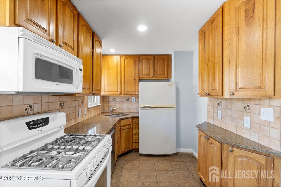 31 Stevens Road Edison, NJ 08817 - Photo 8 of 15