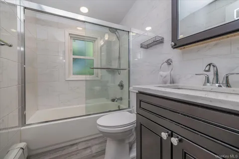 $799,000 | 2545 Sycamore Avenue, Wantagh, NY 11793