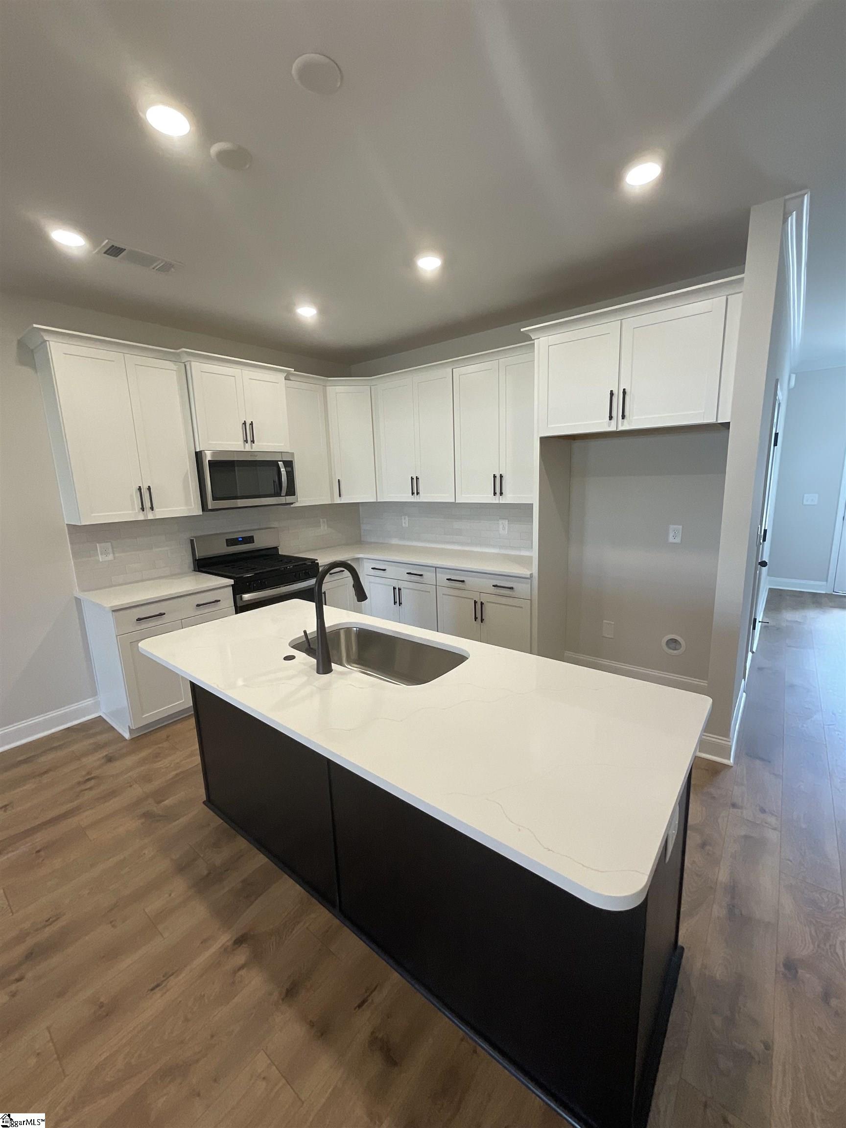 215 Lewes Avenue Simpsonville, SC 29681 - Photo 7 of 32