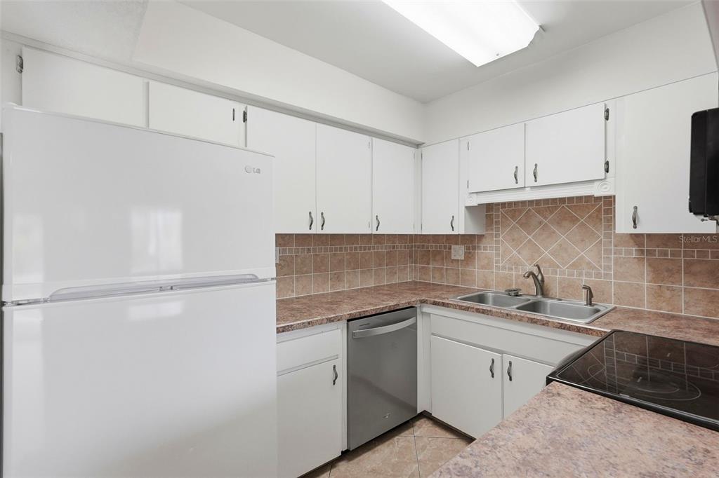 14800 Walsingham Road, Unit 205 Largo, FL 33774 - Photo 8 of 36