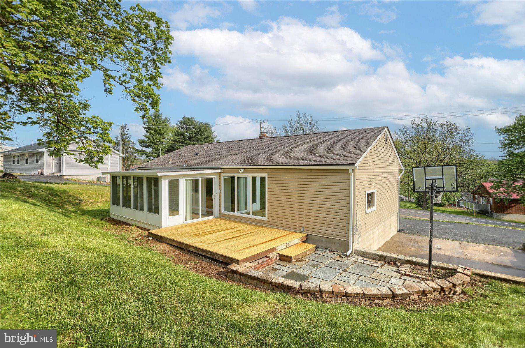 3064 East Prospect Road York, PA 17402 - Photo 26 of 29 Gallery Image 26