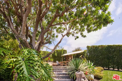 $3,795,000 | 6363 Zumirez Drive, Malibu, CA 90265