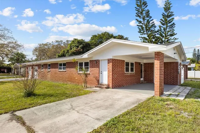 $319,990 | 1119 Pine Avenue, Fort Pierce, FL 34982