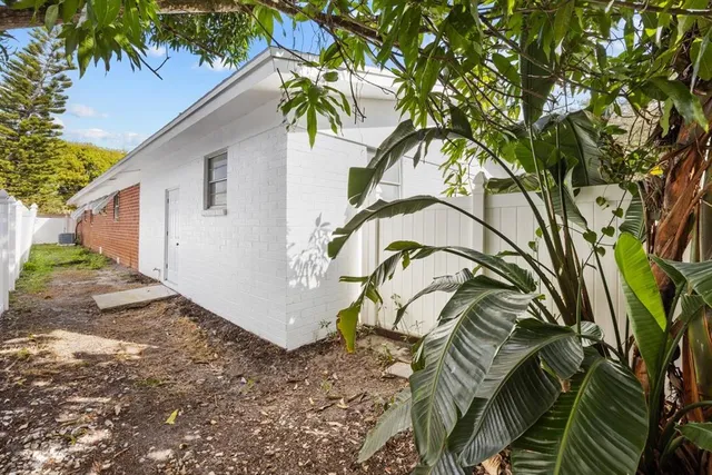 $319,990 | 1119 Pine Avenue, Fort Pierce, FL 34982