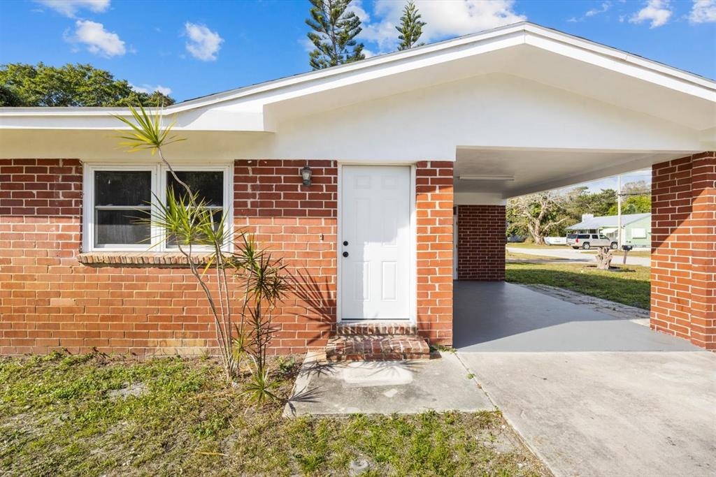 1119 Pine Avenue Fort Pierce, FL 34982 - Photo 5 of 30