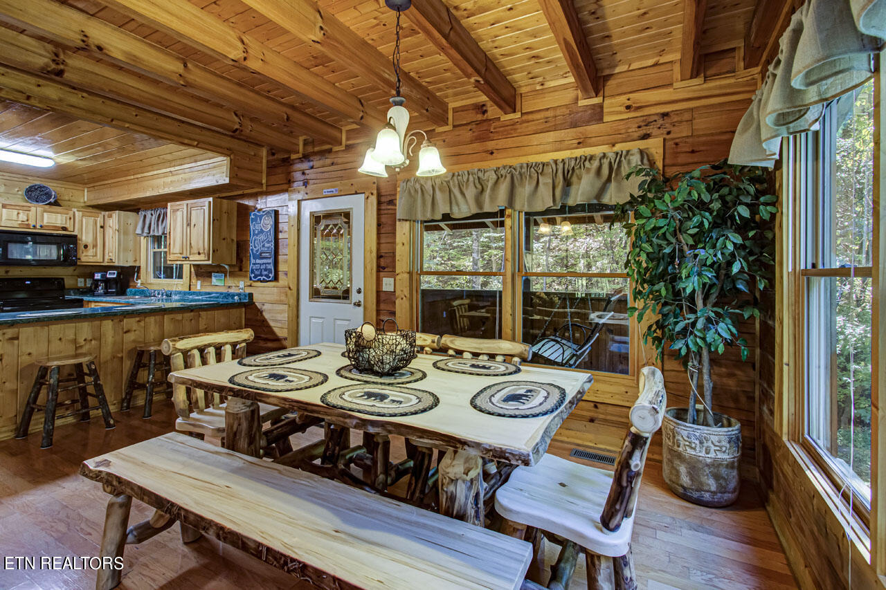 561 Blackberry Ridge Way Pigeon Forge, TN 37863 - Photo 11 of 35 IMG_0747LR