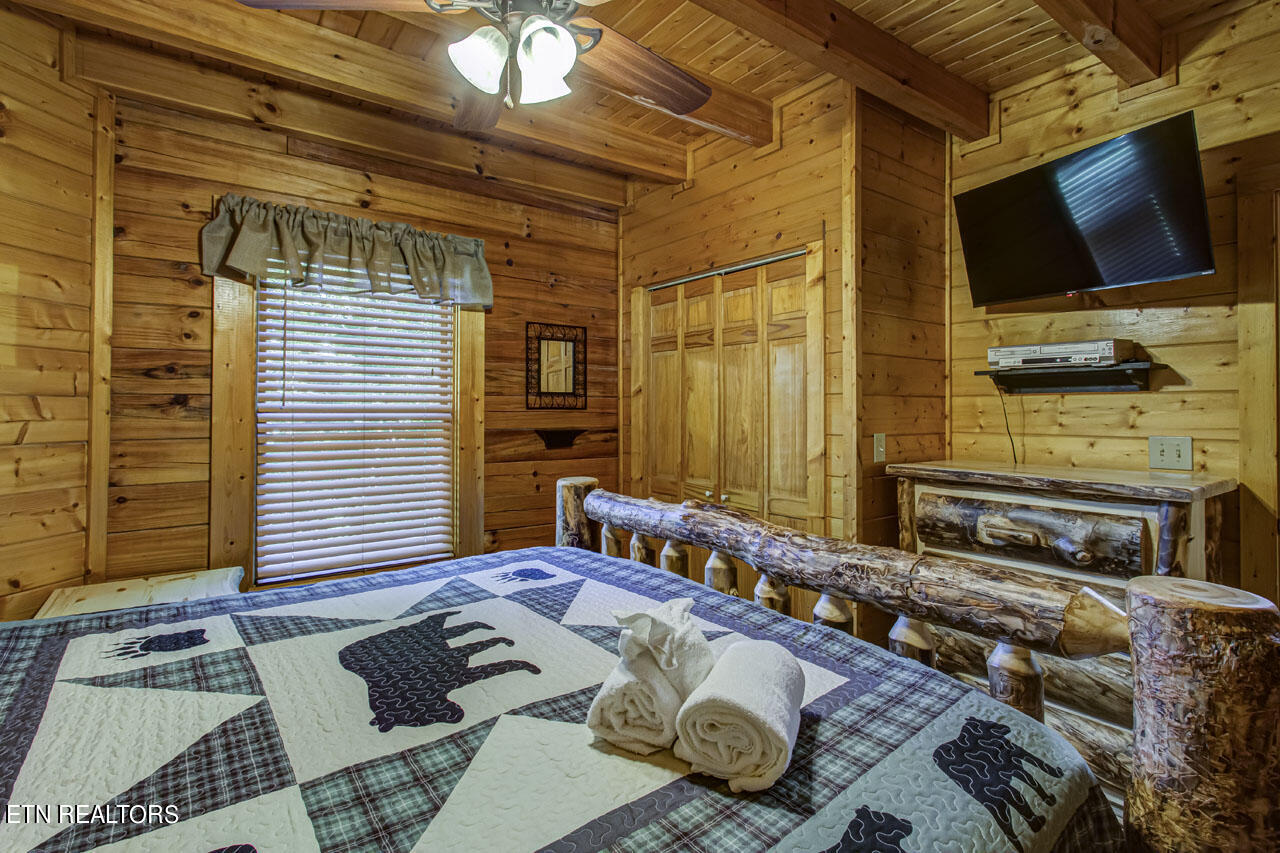 561 Blackberry Ridge Way Pigeon Forge, TN 37863 - Photo 14 of 35 IMG_0777LR