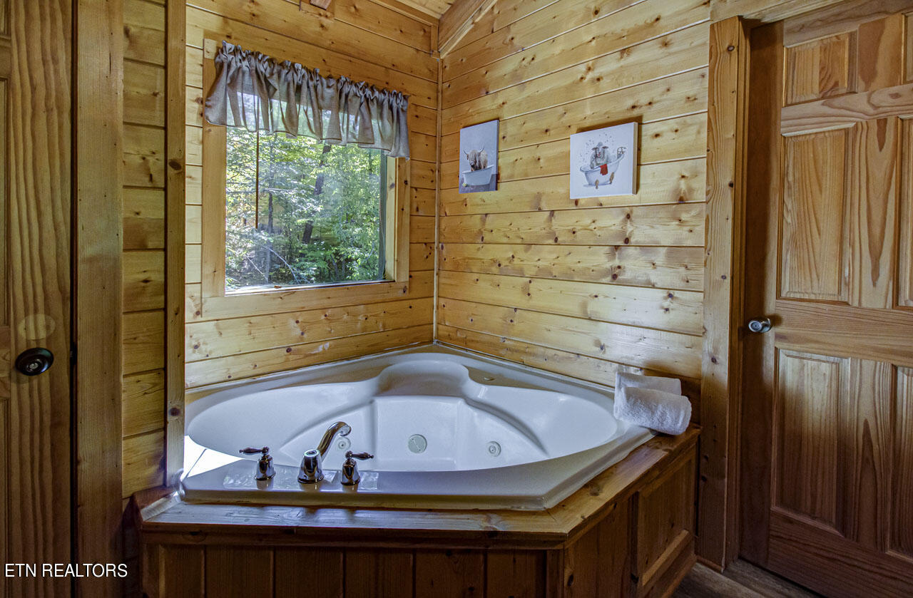 561 Blackberry Ridge Way Pigeon Forge, TN 37863 - Photo 26 of 35 IMG_5706LR