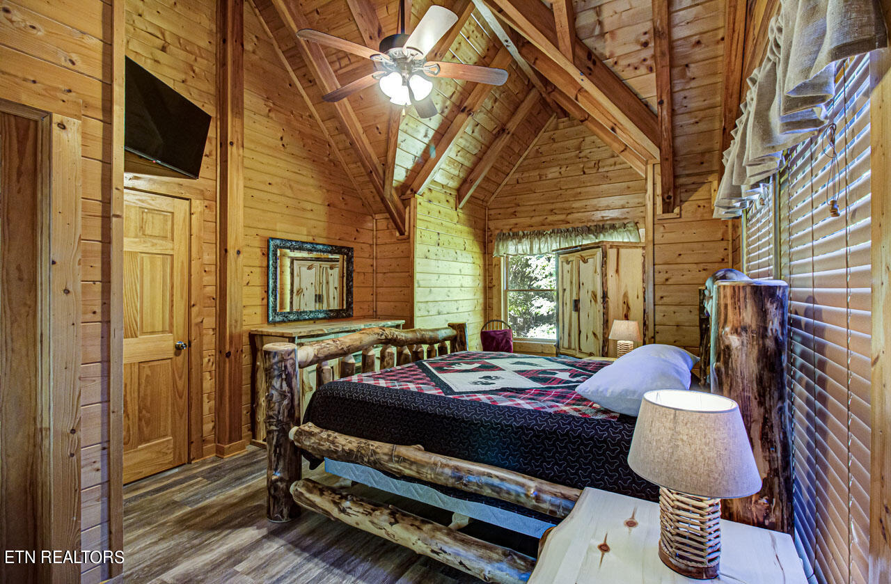 561 Blackberry Ridge Way Pigeon Forge, TN 37863 - Photo 30 of 35 IMG_5718LR