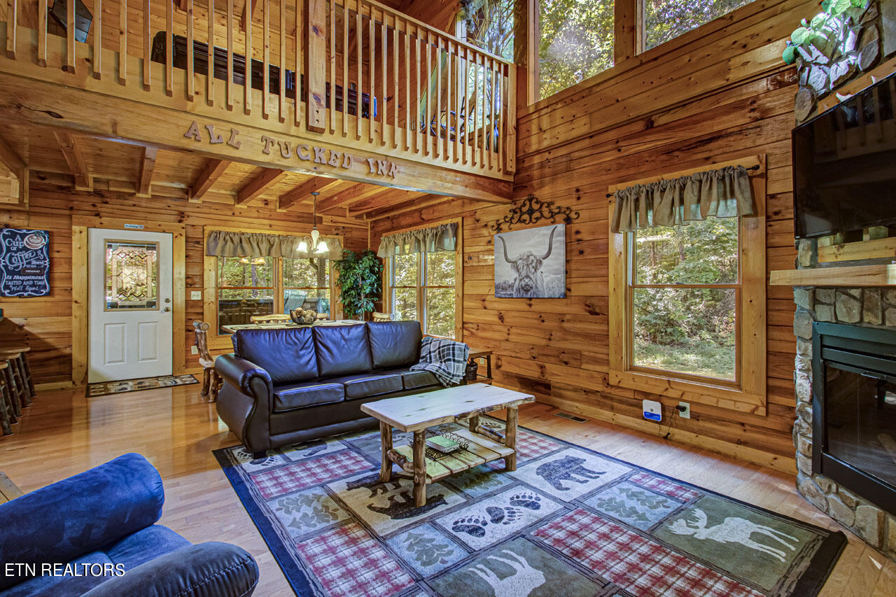 561 Blackberry Ridge Way Pigeon Forge, TN 37863 - Photo 4 of 35 IMG_0722LR